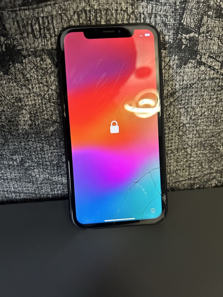 iphone XR на 128 гигабайт