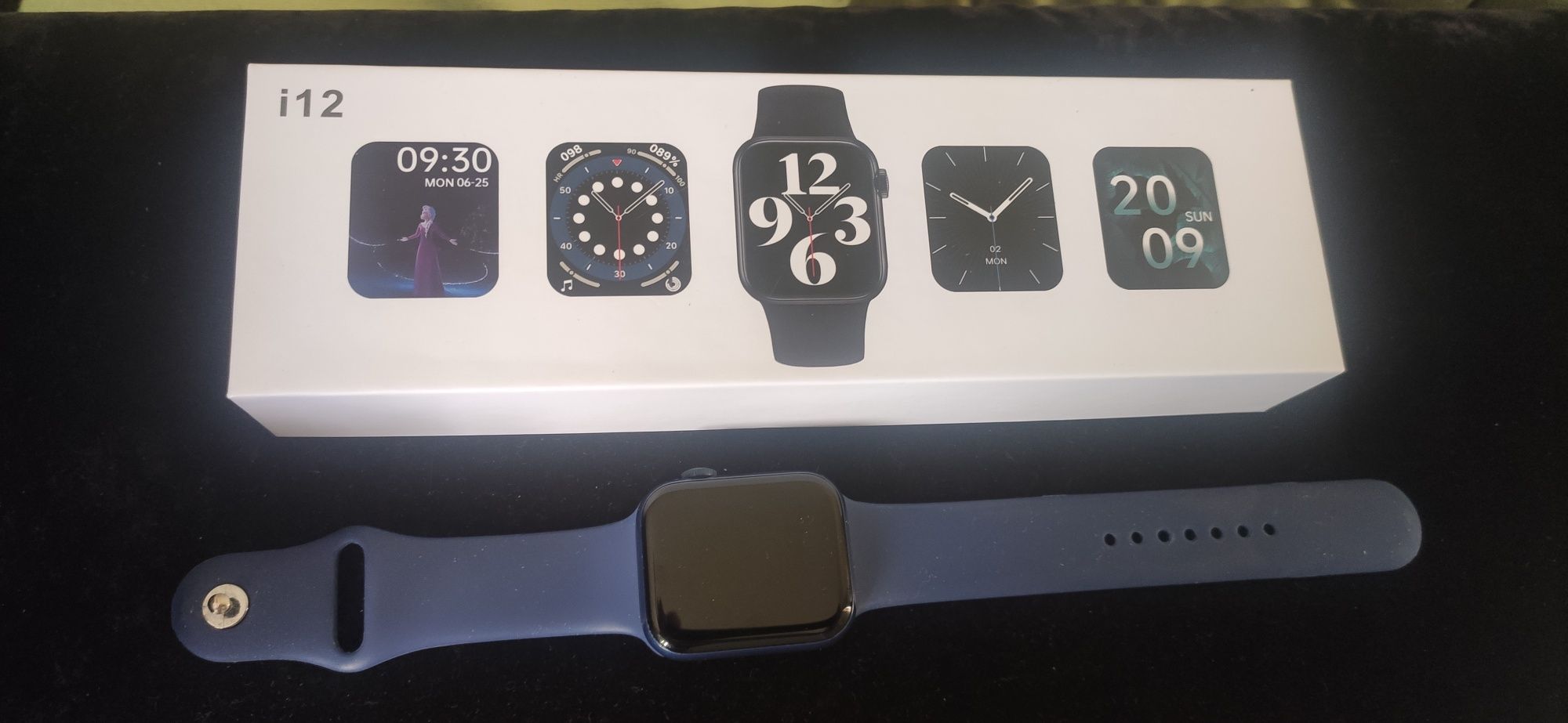 I 12  smartwatch