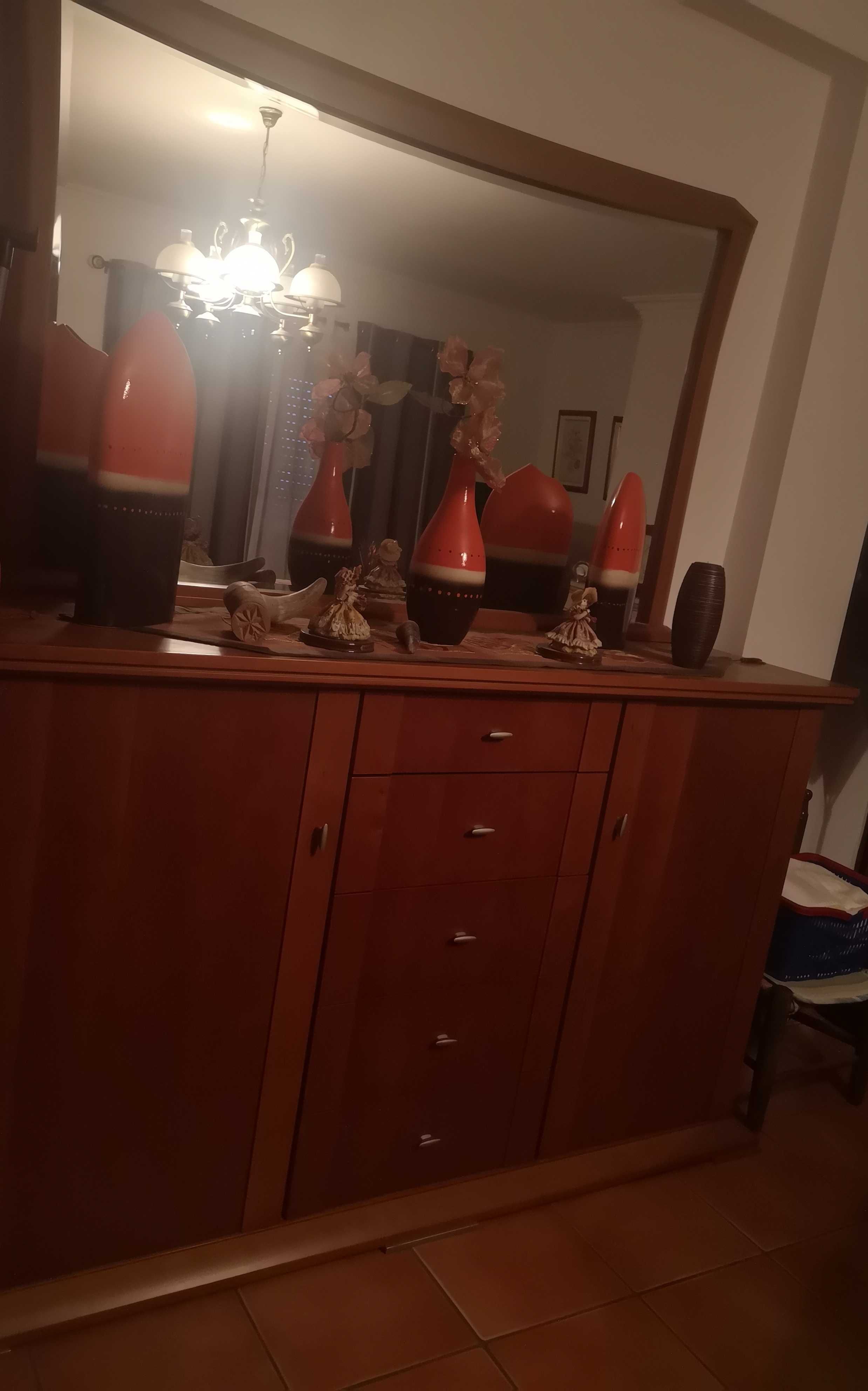 Móvel com espelho sala
