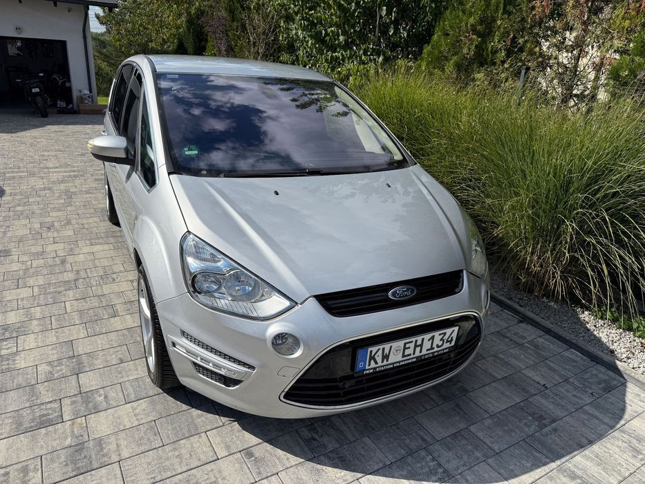 Ford S-Max Zadbany i bezwypadkowy z bogatym wyposażeniem.