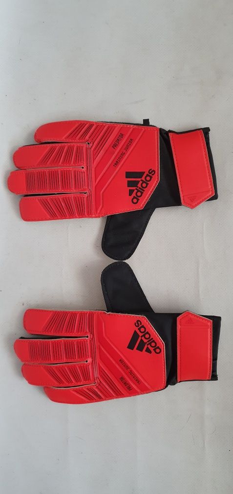 Перчатки вратаря Adidas Predator  original,  22  см