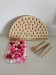 Jogo Montessori – Pompons com Pinça e Colher