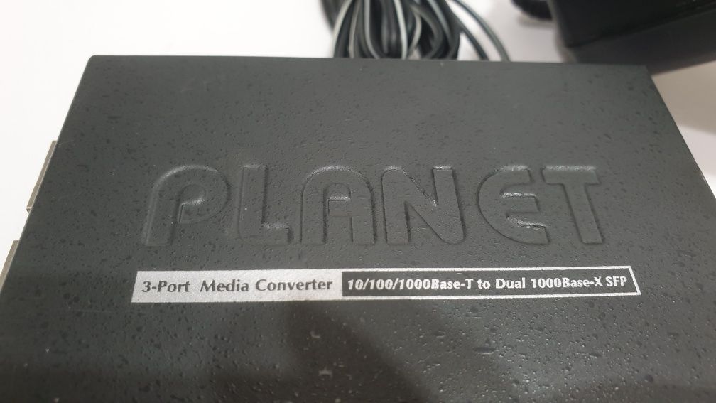 Медиаконвертор GT-1205A Planet 3-port media converter