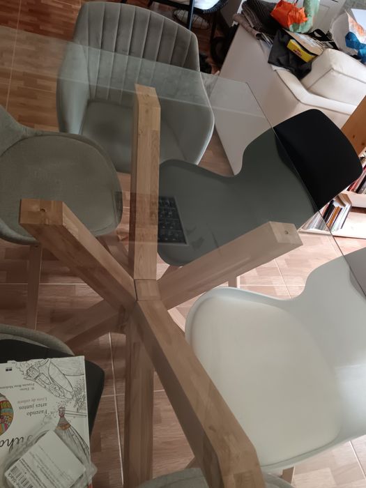 Mesa Agerby JYSK, com 6 cadeiras