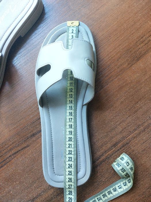 шльопанці жіночі шкіряні