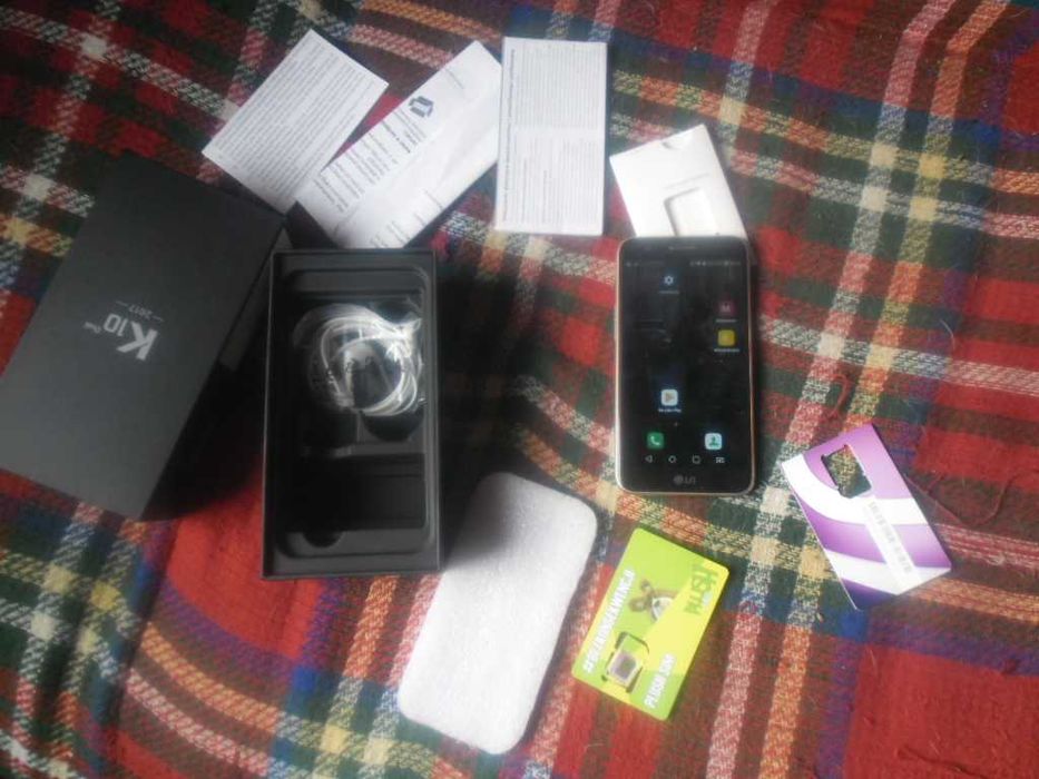 LG K10 2017 smartfon