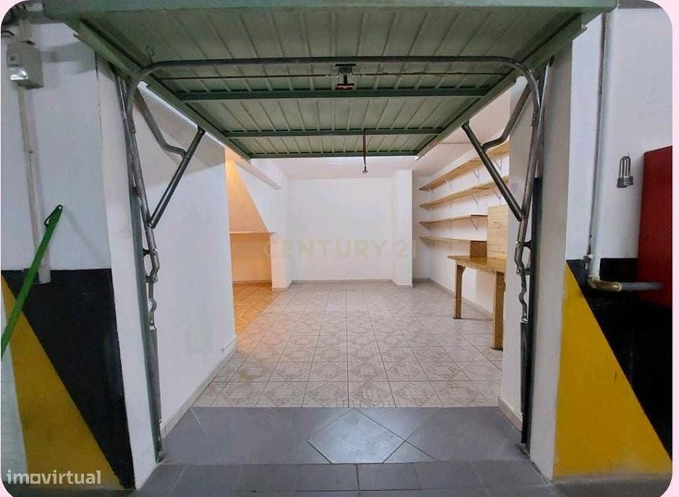 Oportunidade Única em Silves: Garagem Box 38.000€