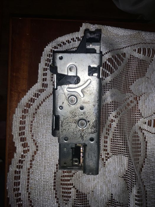 Замок задний на форд транзит