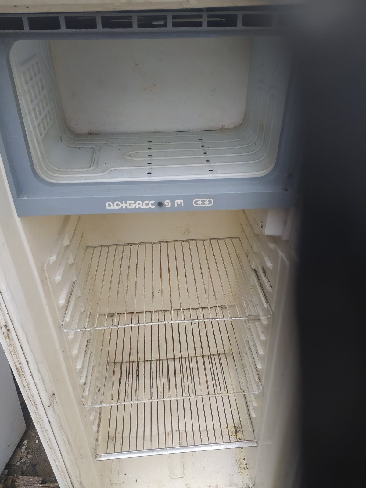 Продам холодильник Донбас 9м