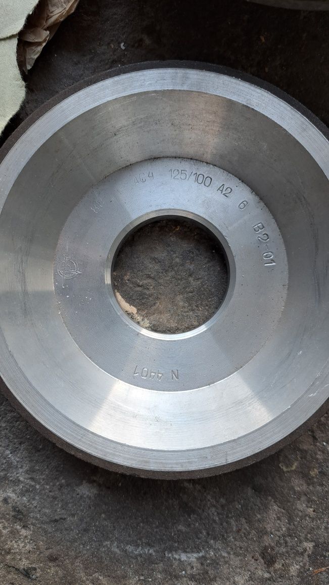 Алмазні диски 12A2-45 (200mm), 11V9-70 (150mm), 12V5-20 (125mm).