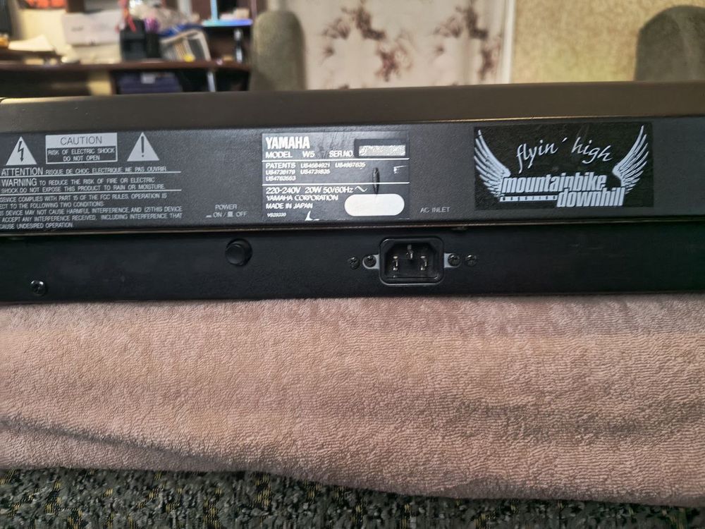 Робоча станція yamaha w5