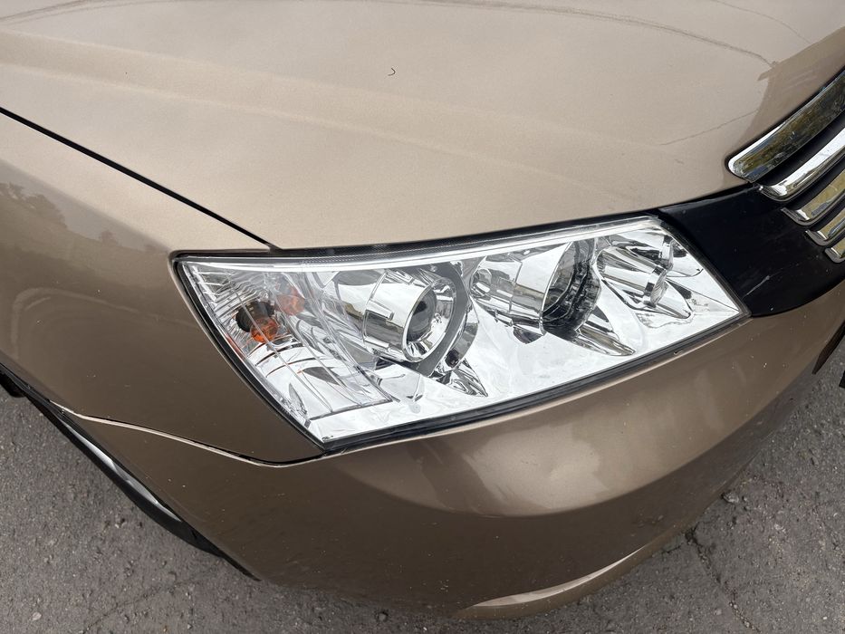 Гарна Geely Emgrand 7