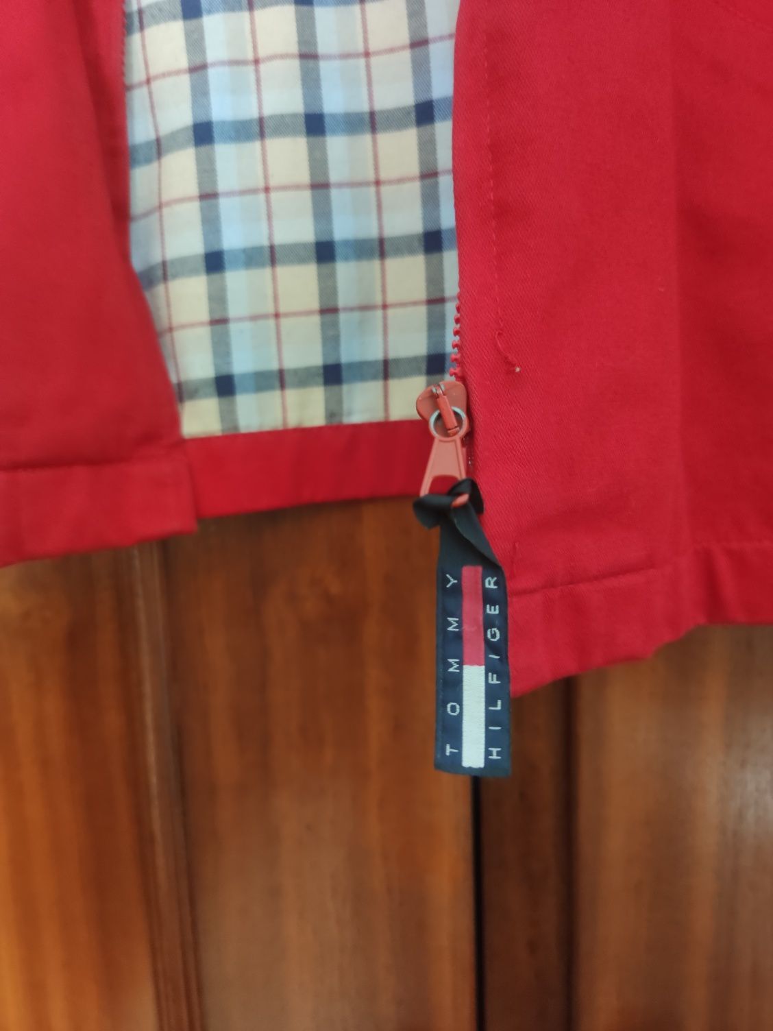 Casaco  TOMMI Hilfiger vermelho em bom estado