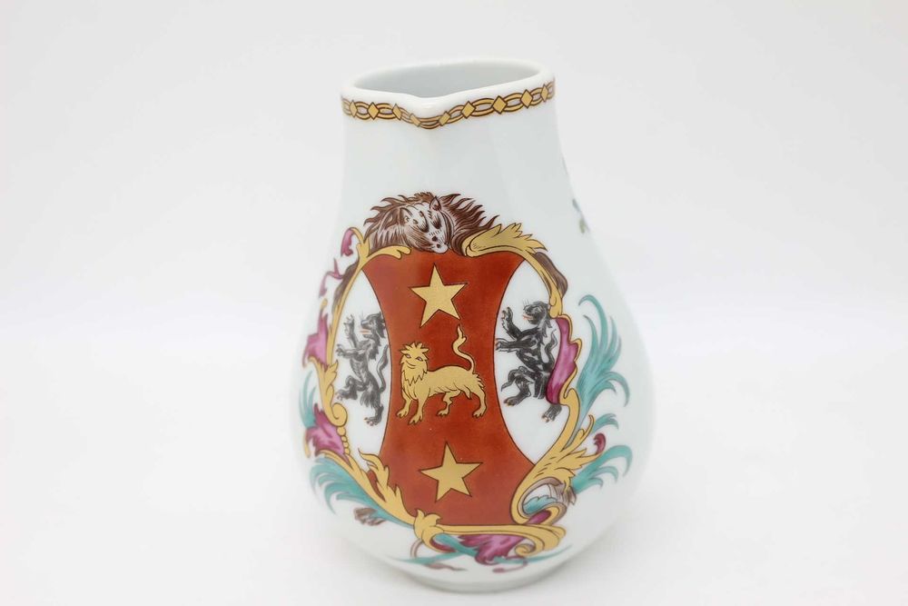 Leiteira Vista Alegre Peças Brasonadas família "Dawkins" Mottahedeh