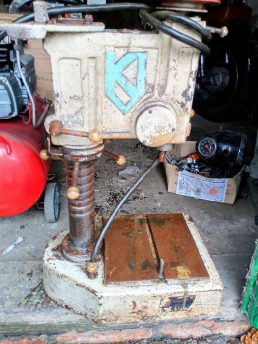 Свердлильний станок