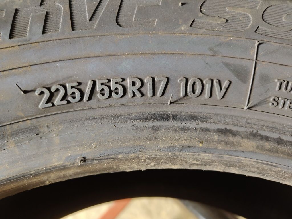 225/55R17 101 V Toyo Tires Observe S944      Z467/180B