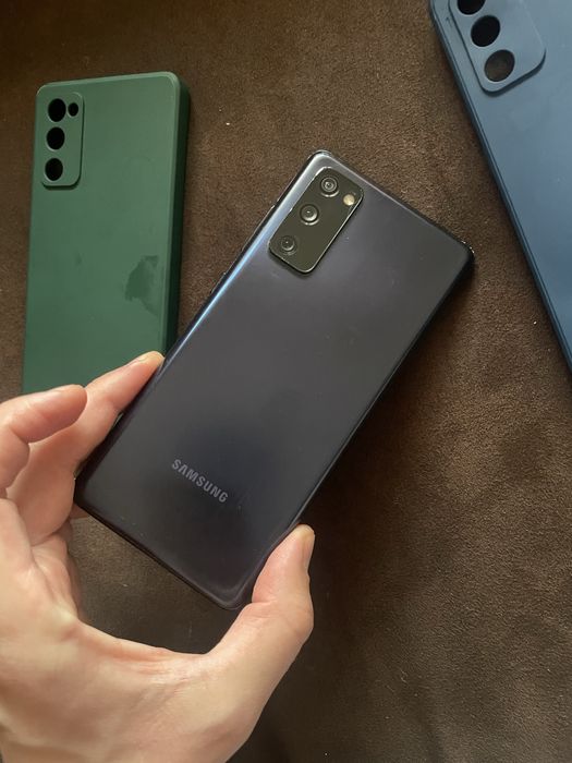 Samsung galaxy S20 FE niebieski