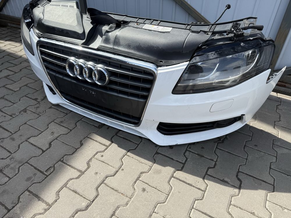 Przód Audi a4 b8 wzmocnienie reflektory chłodnice