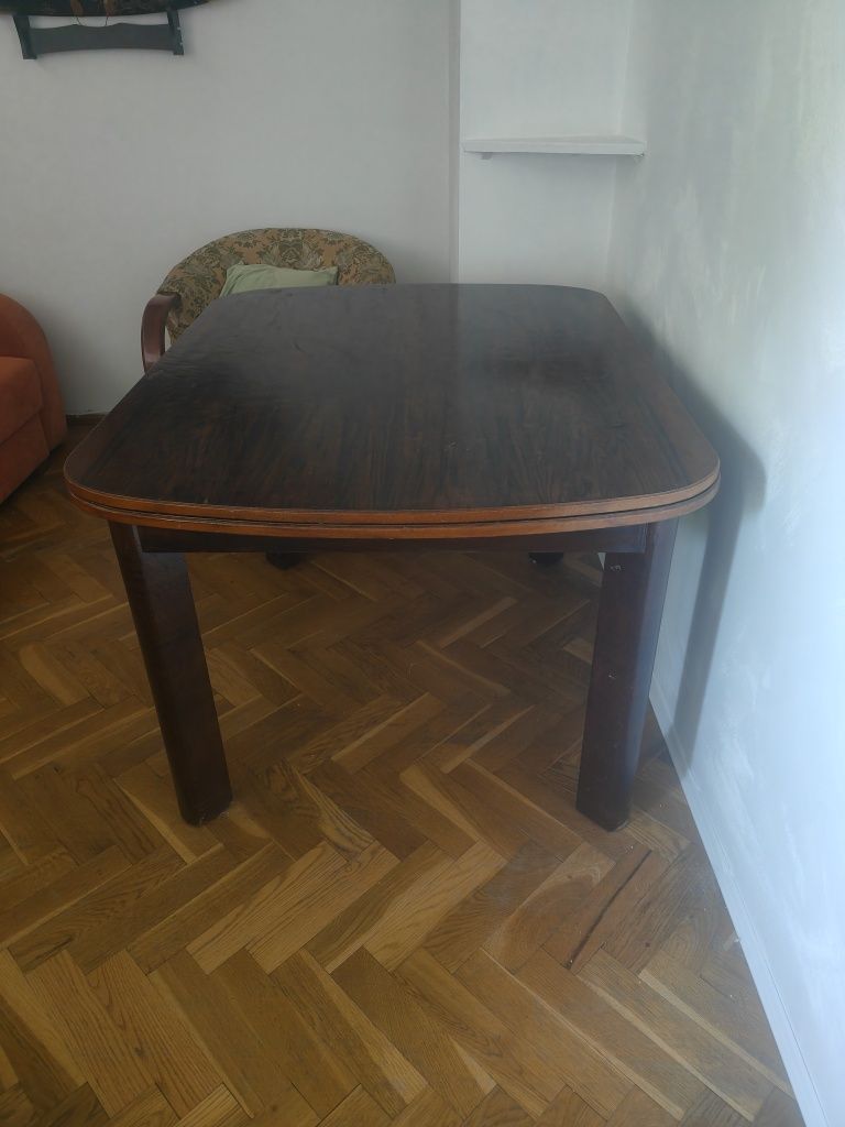 Stół drewniany rozkładany