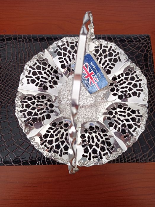 Cesto banhado a prata