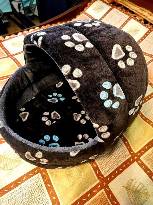 Хатка для котика 42х42х37см висотою.