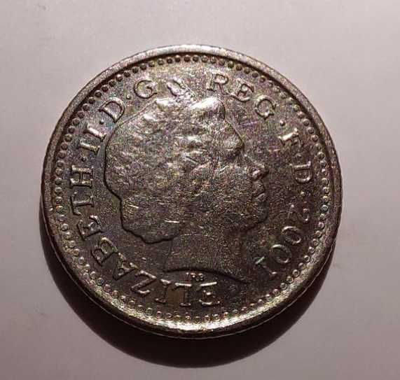 Монета 5 пенсов Великобритания 2013 год 2001 года