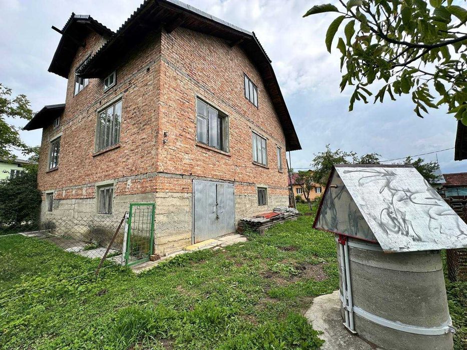Продається будинок у передмісті Дрогобича (с.Михайлевичі)