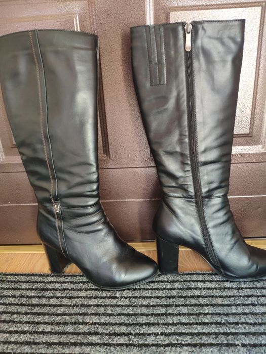 Шкіряні сапоги .на зручному каблуку