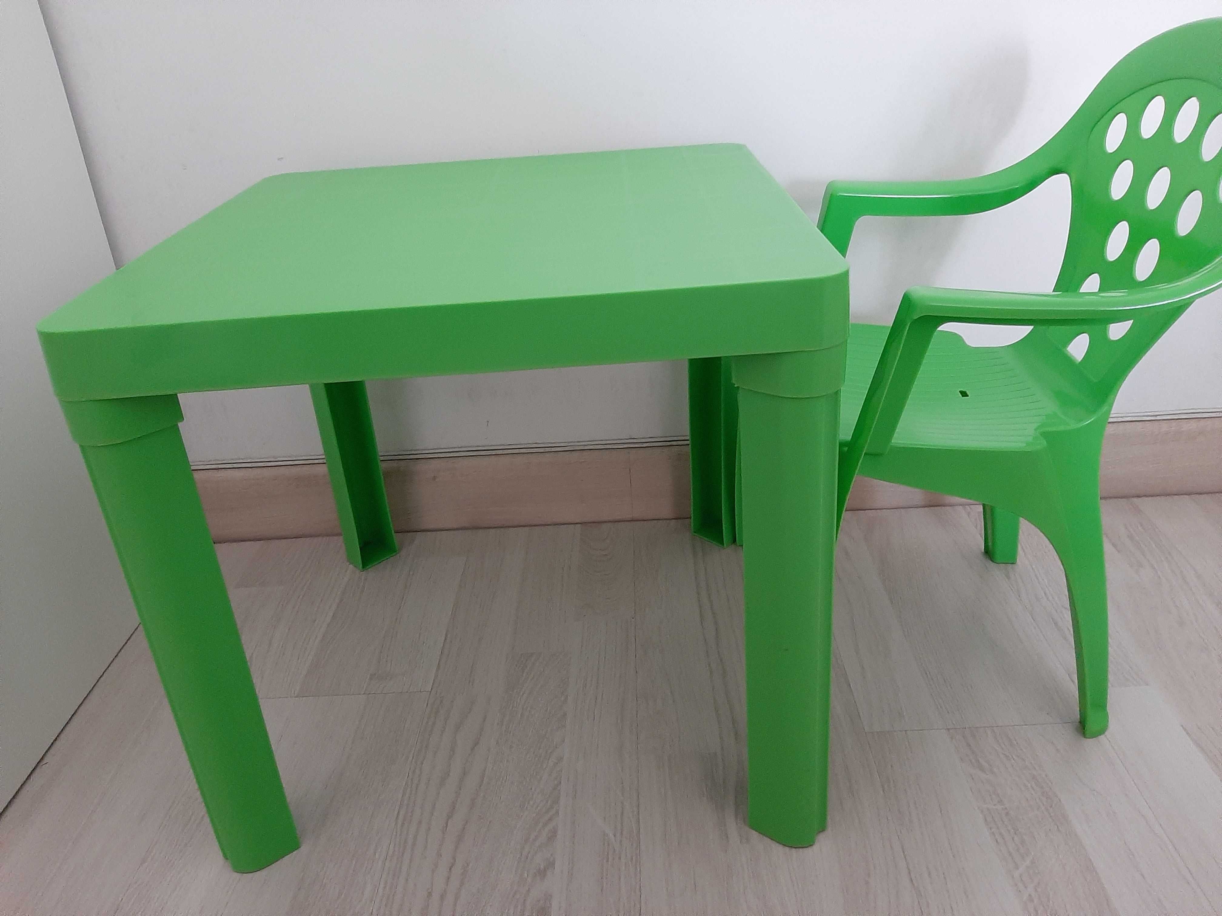 Mesa plástico infantil c/ cadeira plástico - excelente estado!