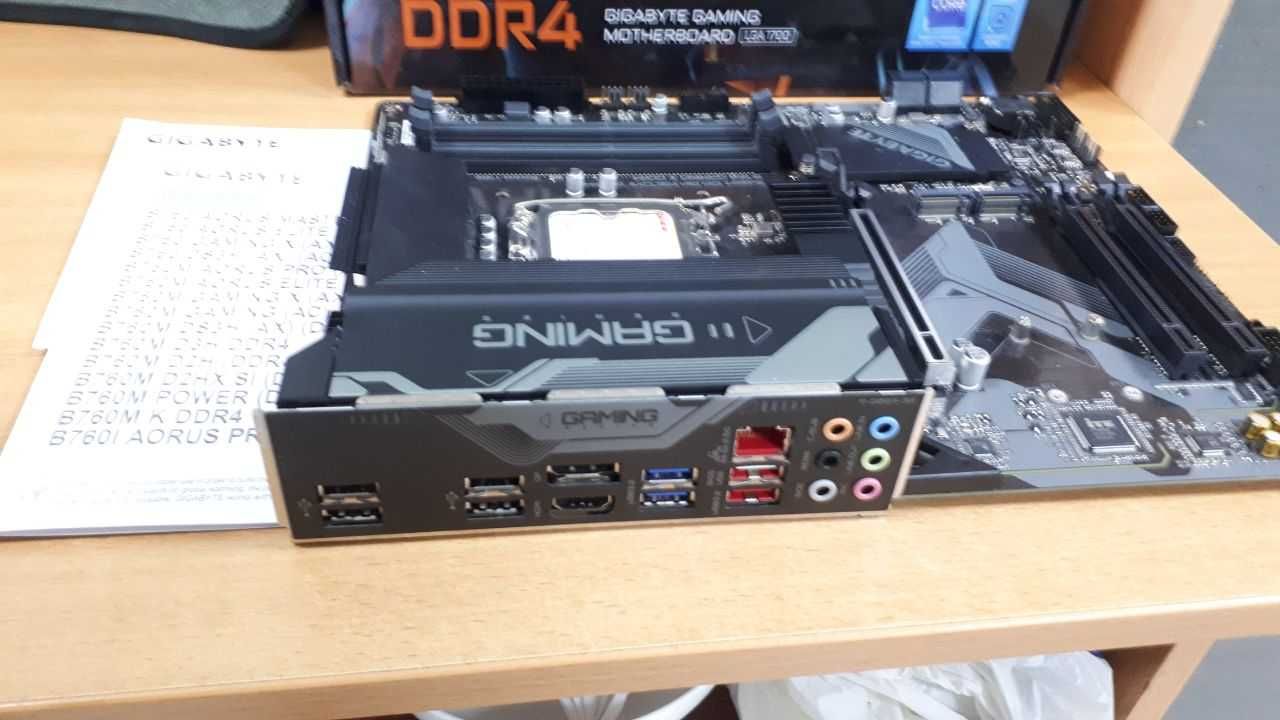 Материнська плата Gigabyte B760 Gaming X DDR4