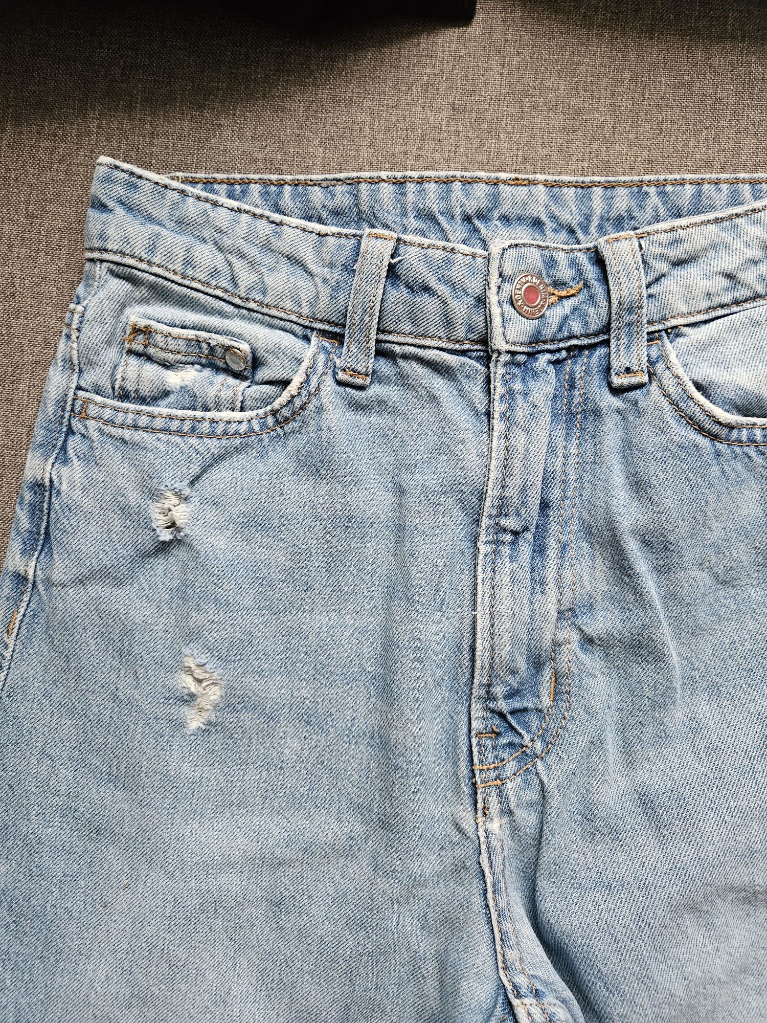 Dżinsy H&M rozm. 34 model wide z przetarciami
