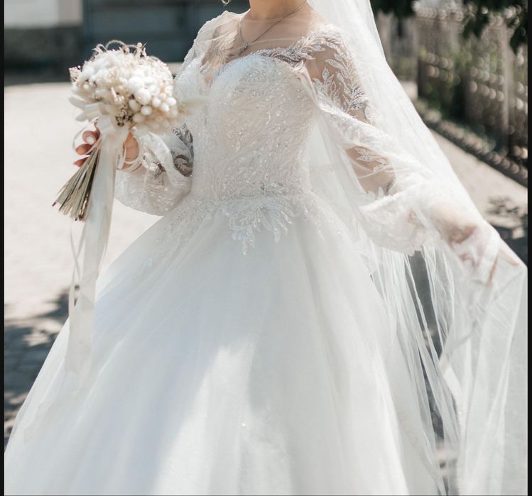 Весільна сукня, 42-44 розмір