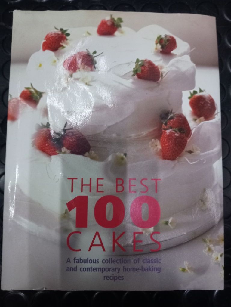 Livro em Inglês - the best 100 cakes