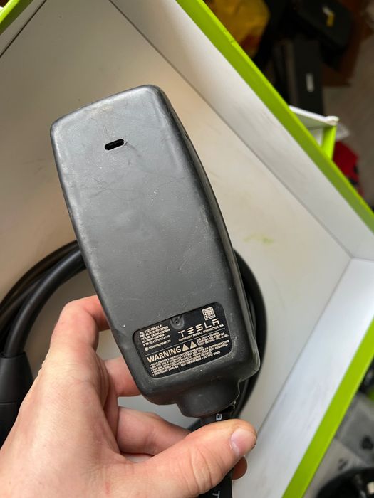 Зарядка зарядна станція 32А tesla