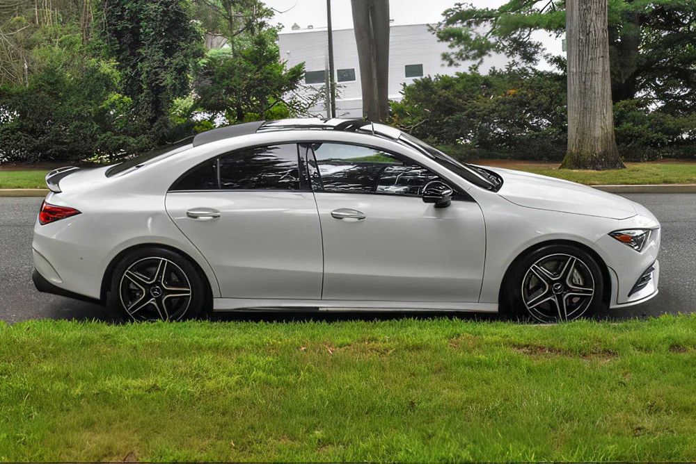 Mercedes-Benz CLA      2023