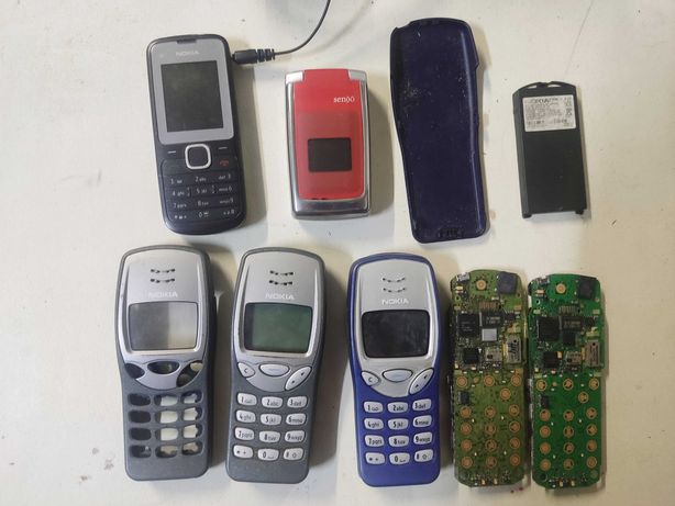 Telemóvel Nokia 3210, Nokia C1 e Huawei G6600