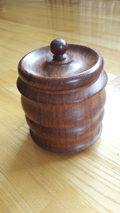 Drewniana szkatułka walec ,pudełko ,lite drewno egzotyczne