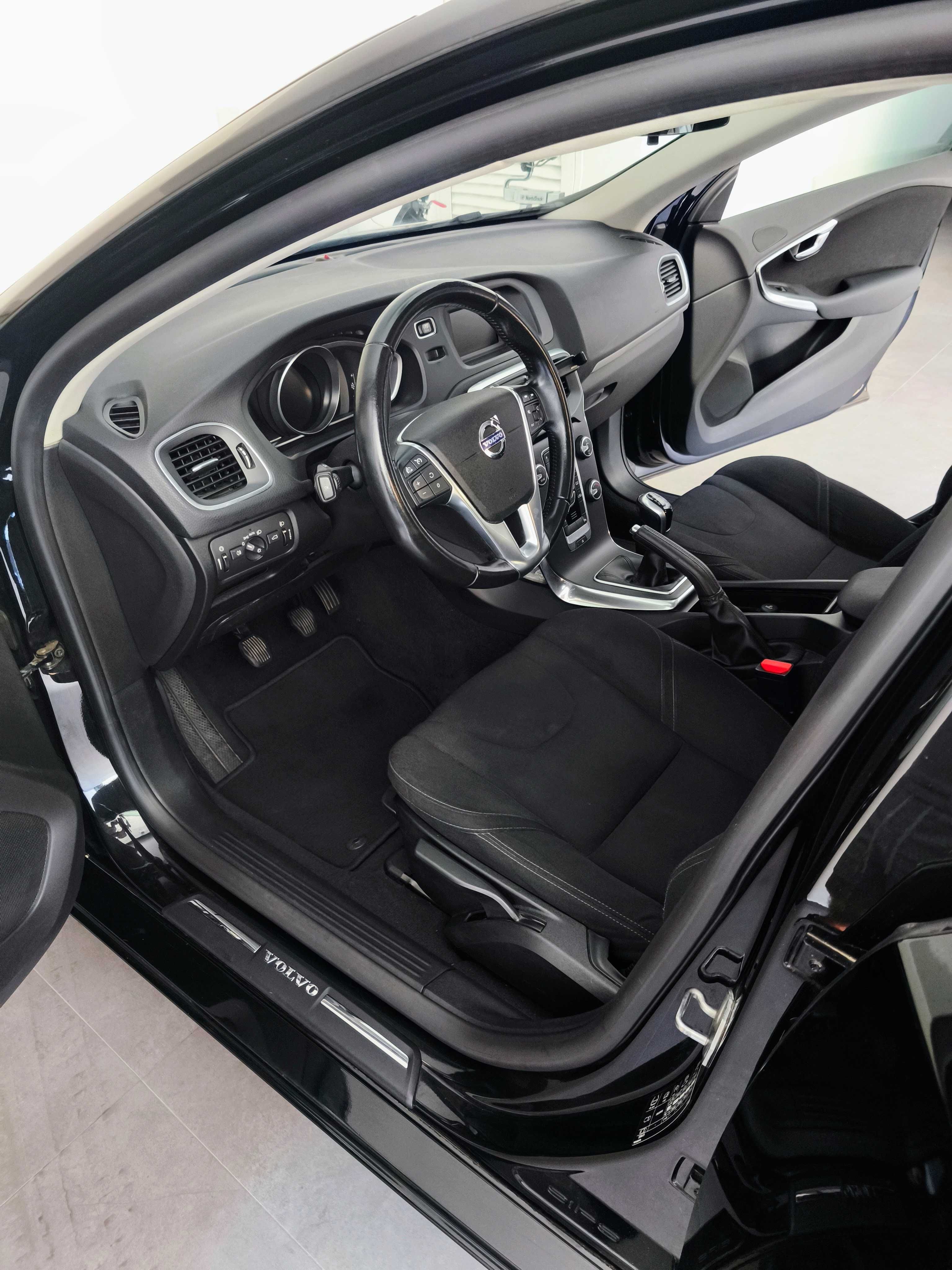 Volvo V40 2.0 D2