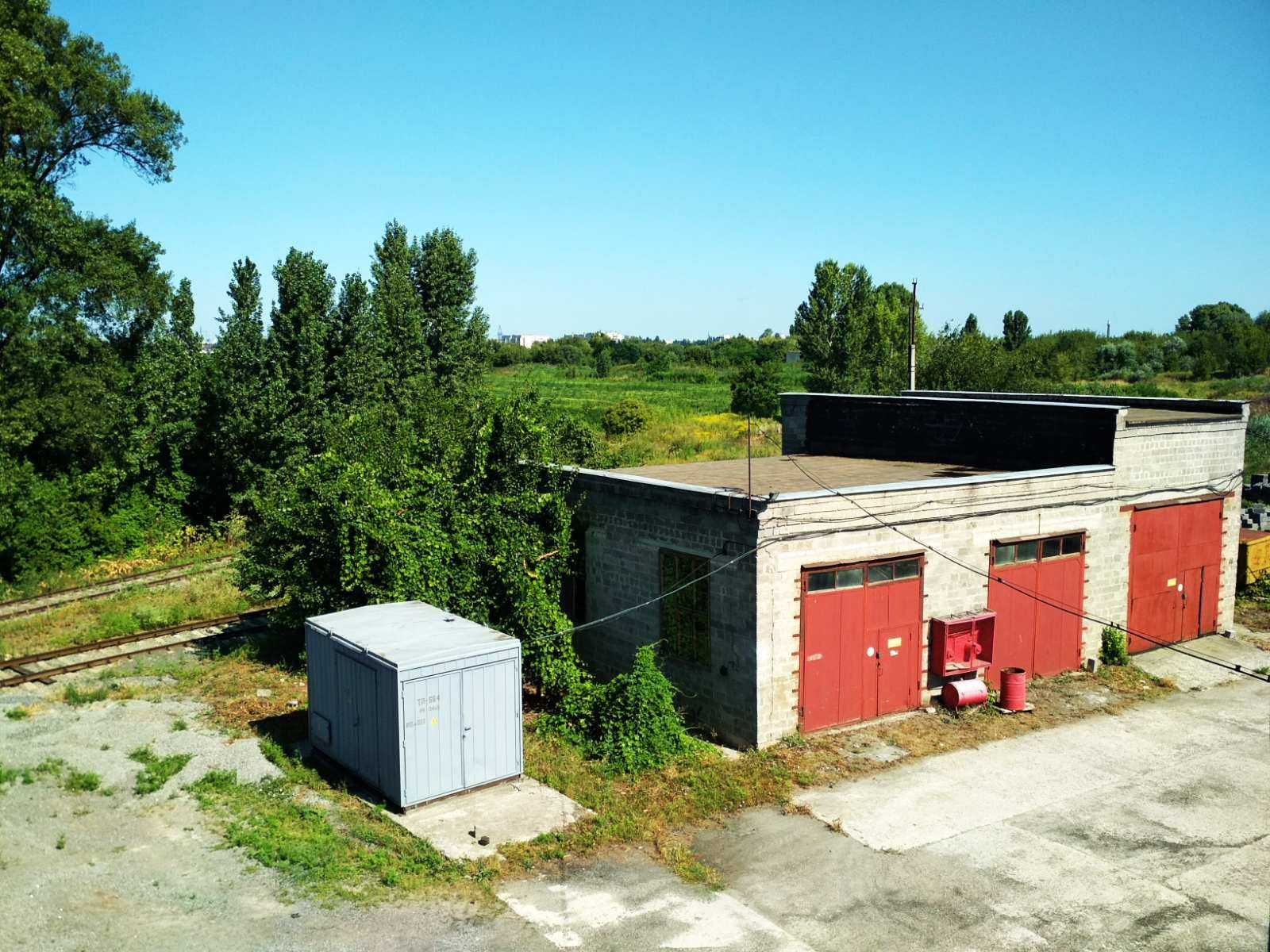 Виробничий комплекс з залізн. коліями та сховищем (п3)