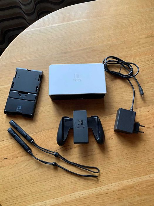 Nintendo switch oled док станция комплект