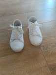 Adidaski, trampki super na lato roz 33