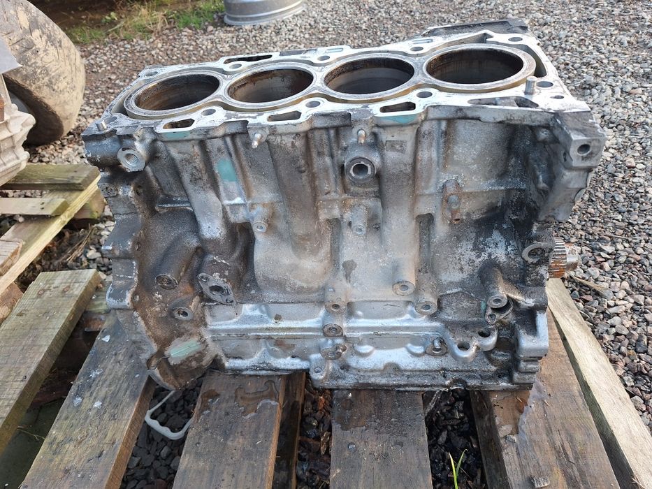 Блок  мотора Toyota  2.2 D-CAT  130квт Rav-4 Avensis