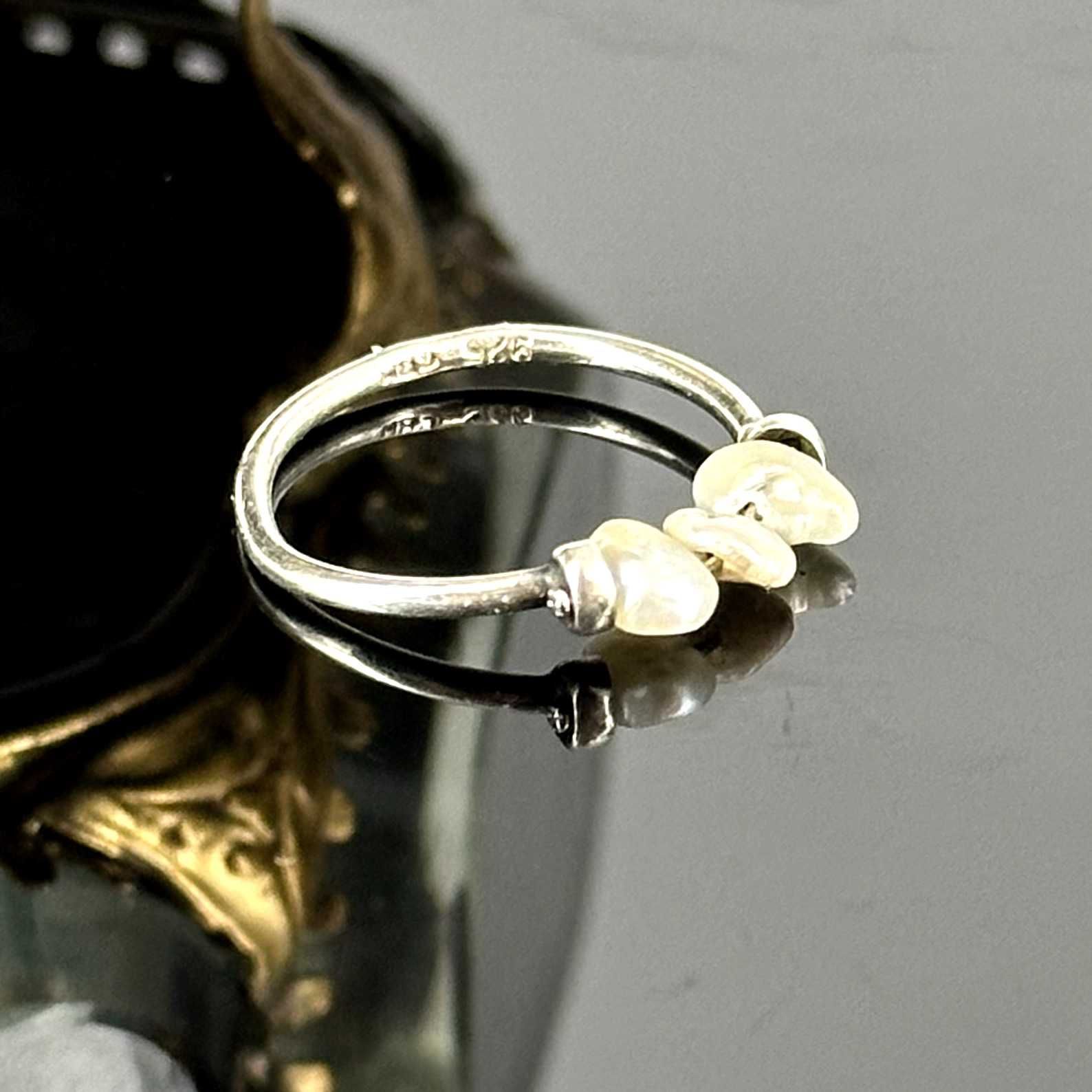 Srebro - Srebrny pierścionek z naturalnymi Perłami - próba 925