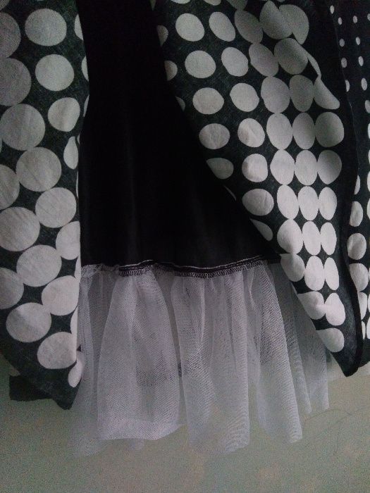 Sukienka pin up retro rozkloszowana groszki czarno biała