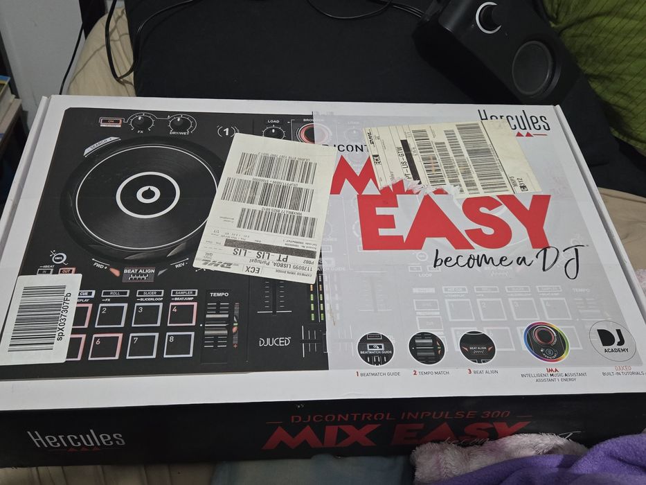 Controlador DJ HERCULES Inpulse 300