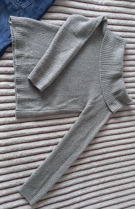 свитер на девочку