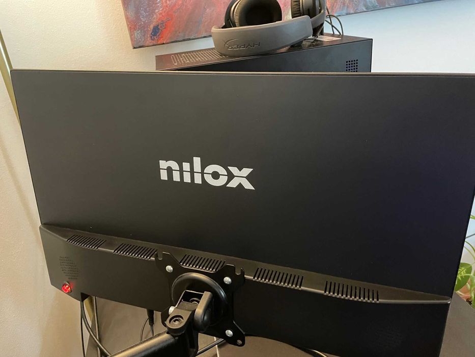 Dois Monitores Nilox NXM24FHD01 de 24" (Não negociável)