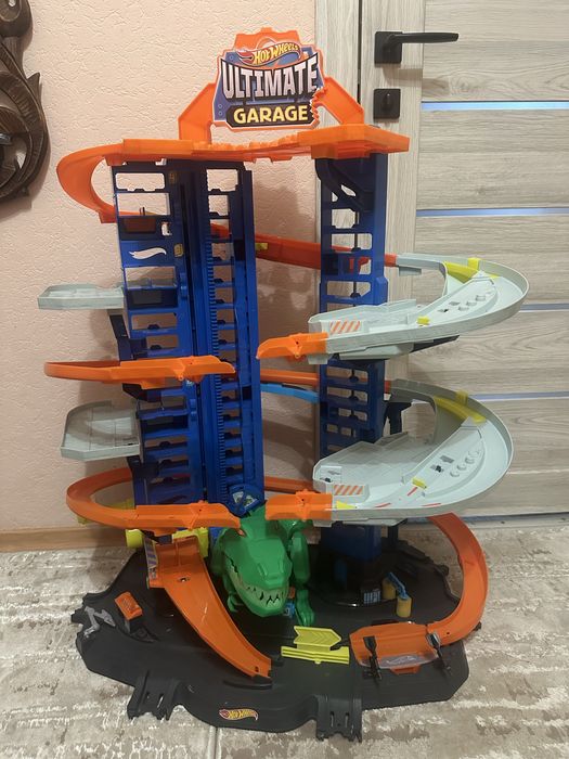 Hot Wheels GJL14 T-Rex Mattel Игровой набор Легендарный гараж