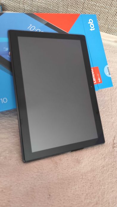 Tablet Lenovo Tab4 model TB-X304L , 10 cali  plus ładowarka