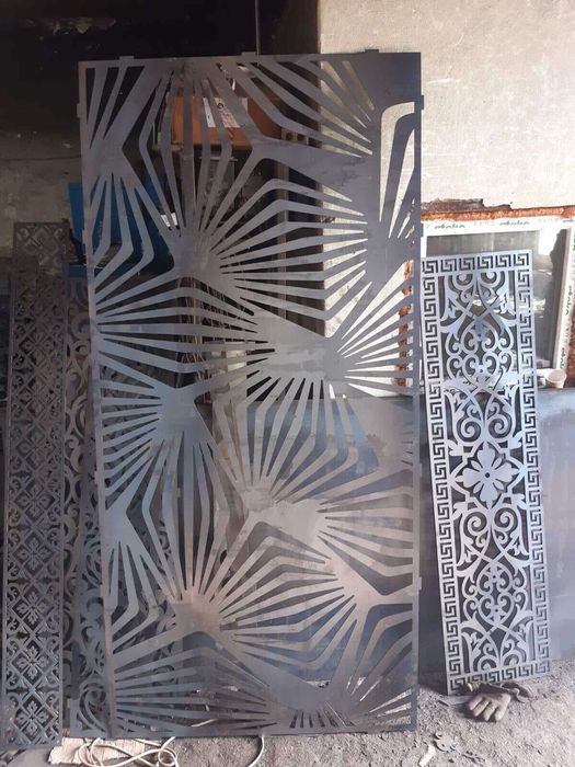 Лазерна різка металу Металеві вставки Паркан ранчо Ворота жалюзі Ковка